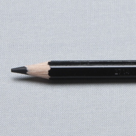 materiel-de-peinture-sur-porcelaine-utilise-par-rachel-plantier-crayon-gras